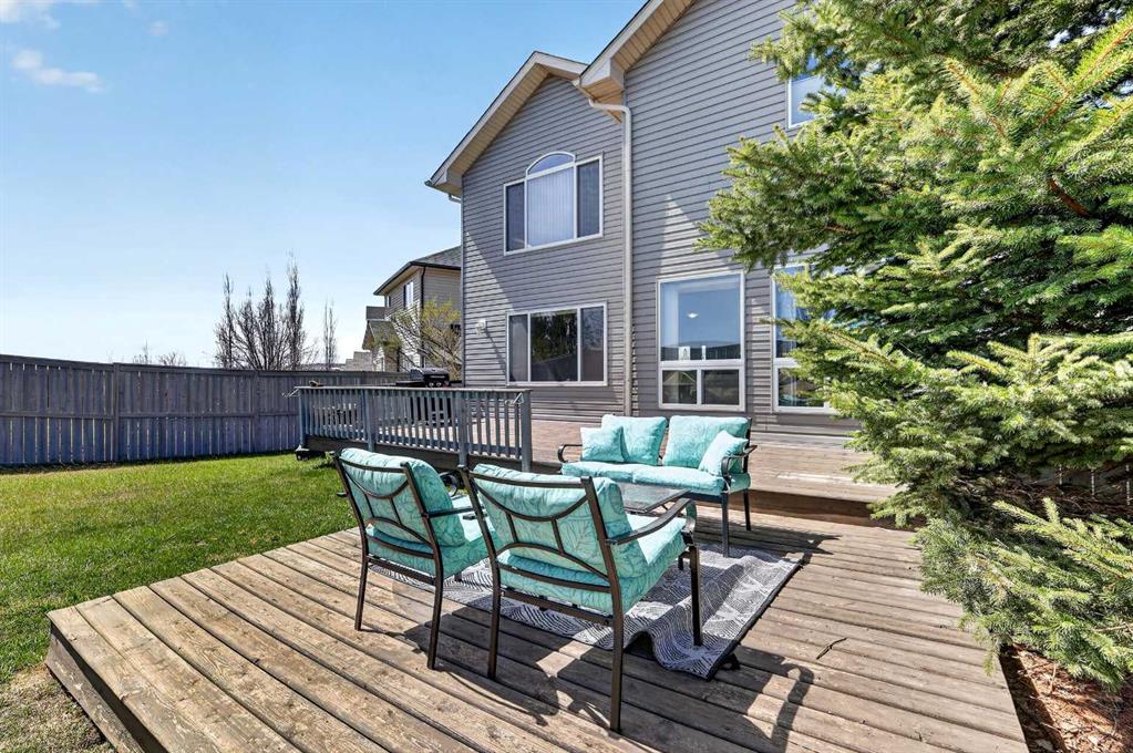 Picture of 99 Evansmeade Crescent NW, Calgary Real Estate Listing