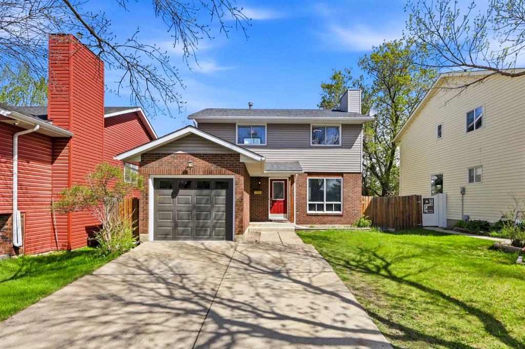 Picture of 1240 Meadowbrook Drive SE, Airdrie Real Estate Listing