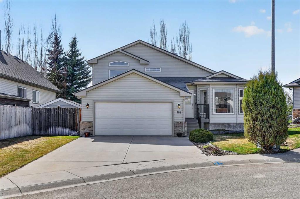 Picture of 308 Cambridge Place , Strathmore Real Estate Listing