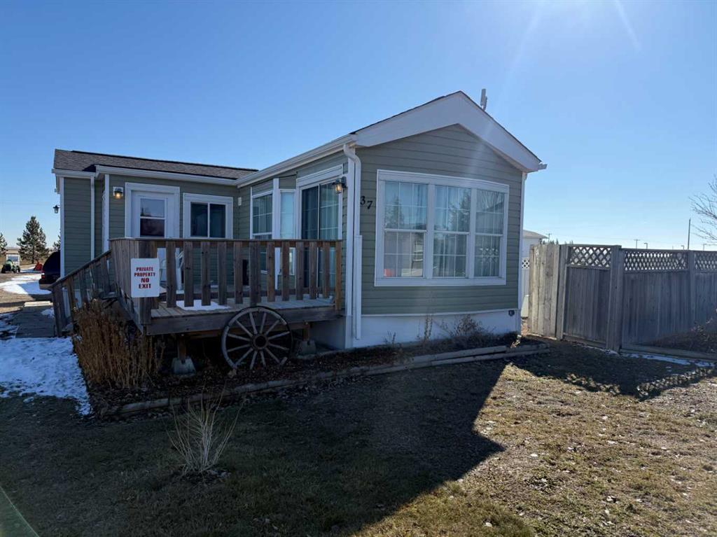 Picture of 36 Roseglen Drive , Rosemary Real Estate Listing