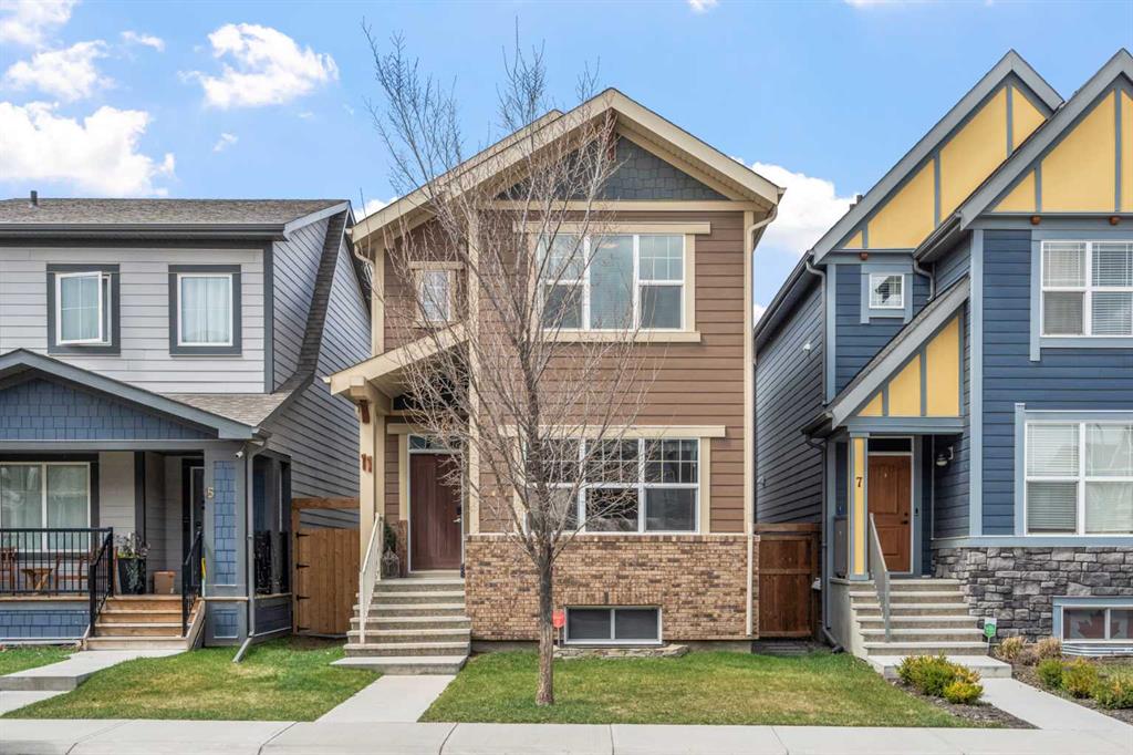 Picture of 11 Masters Manor SE, Calgary Real Estate Listing