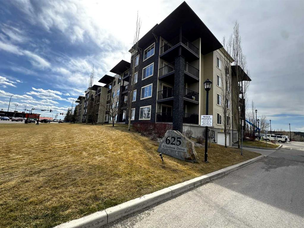 Picture of 1103, 625 Glenbow Drive , Cochrane Real Estate Listing