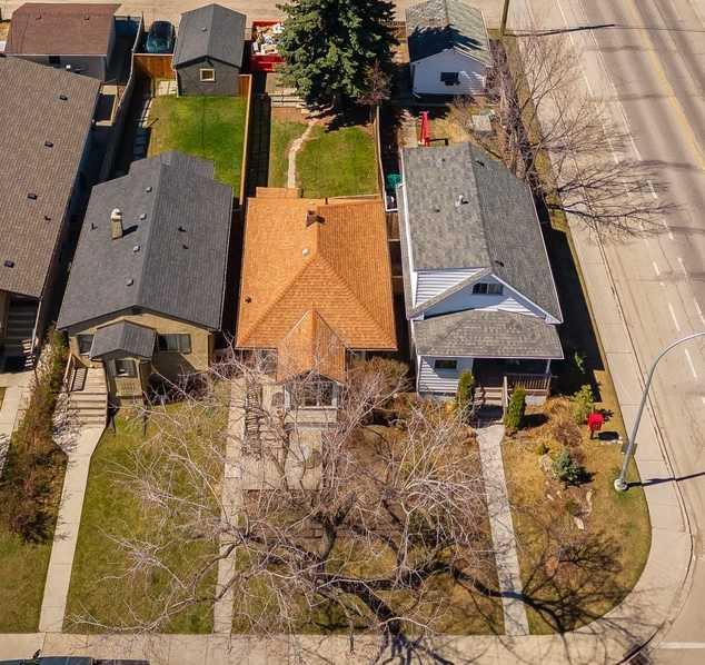 Picture of 2803 26A Street SW, Calgary Real Estate Listing