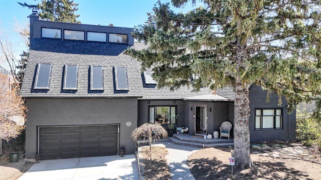 Picture of 1616 Summer Street SW, Calgary Real Estate Listing