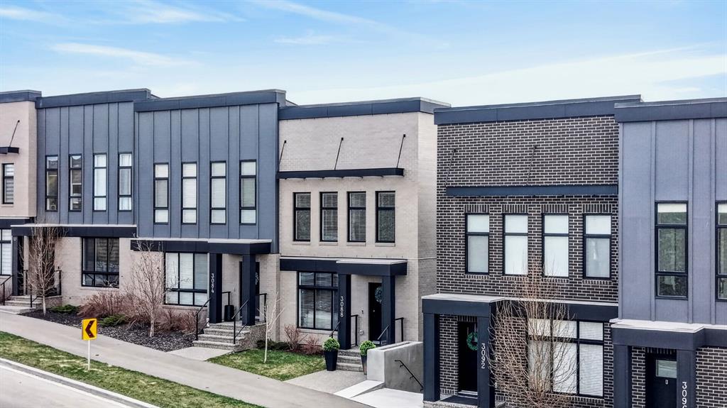 Picture of 3088 85 Street SW, Calgary Real Estate Listing