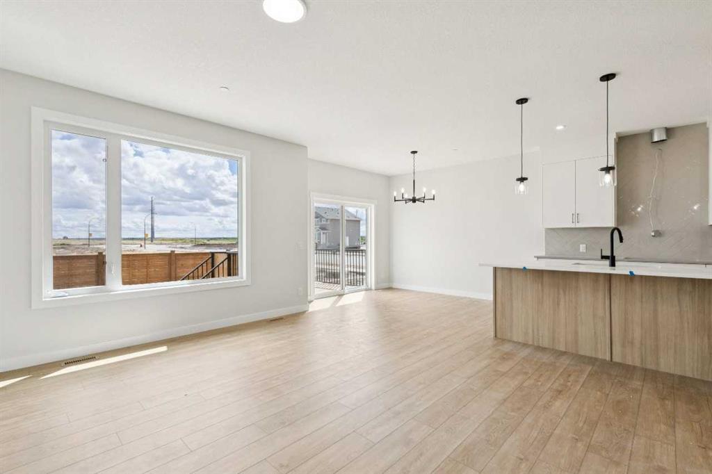 Picture of 546 Hotchkiss Manor , Calgary Real Estate Listing
