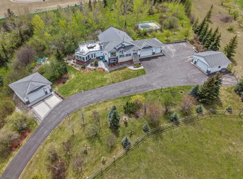 Picture of 104 Buffalo Rub Place NW, Airdrie Real Estate Listing