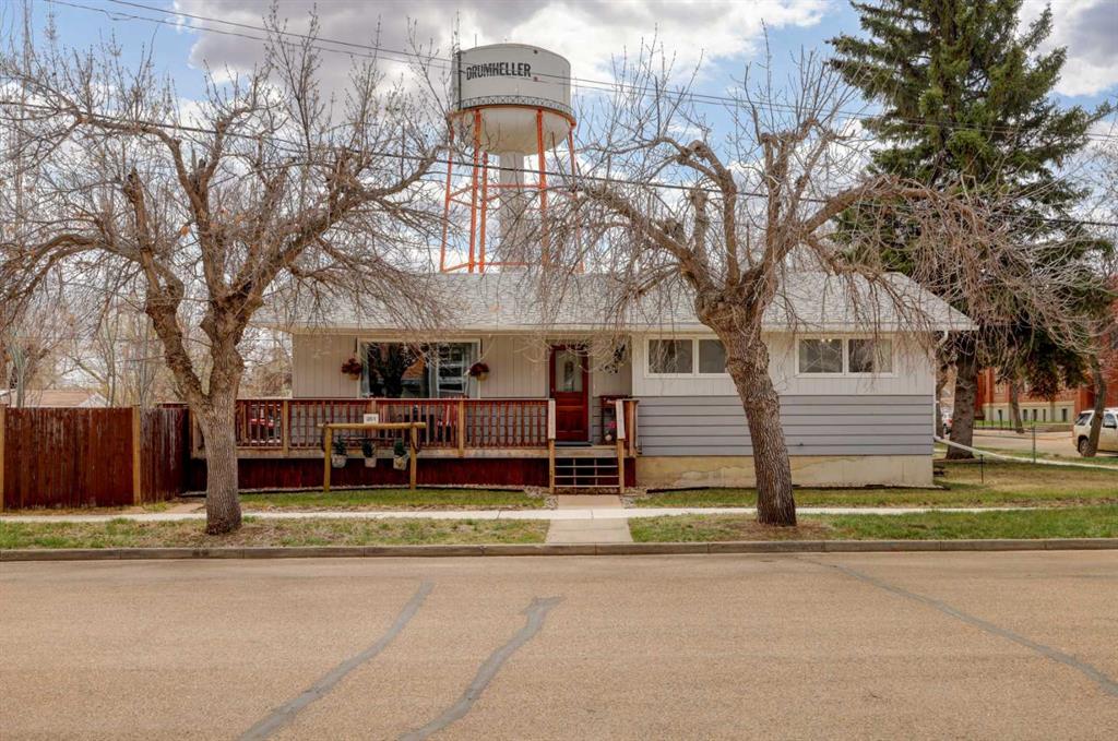 Picture of 261 2 Avenue W, Drumheller Real Estate Listing