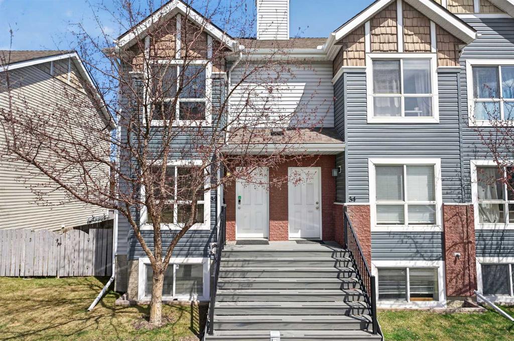 Picture of 32 Erin Woods Court SE, Calgary Real Estate Listing