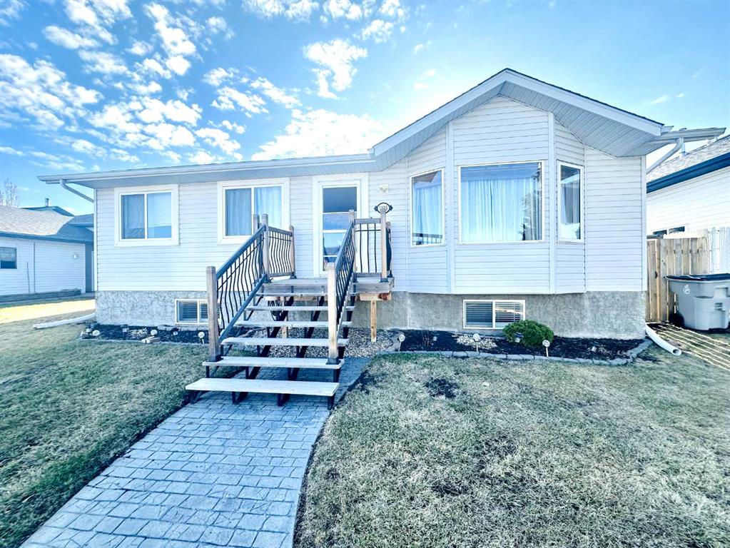 Picture of 1105 19 Street , Wainwright Real Estate Listing