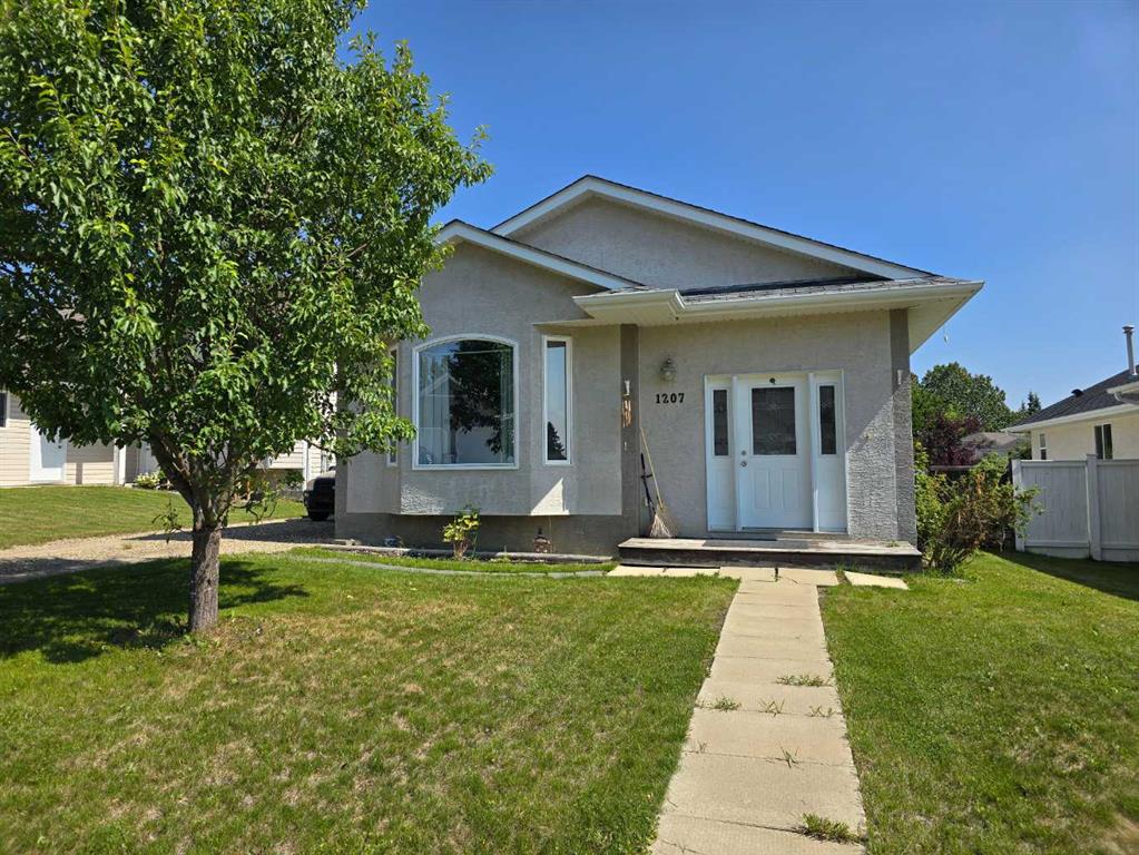 Picture of 1207 61 Street  , Edson Real Estate Listing