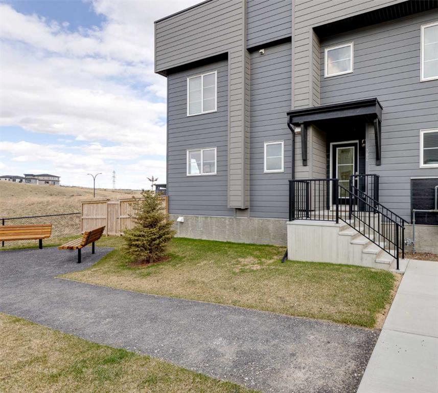 Picture of 302, 260 Rowley Way NW, Calgary Real Estate Listing