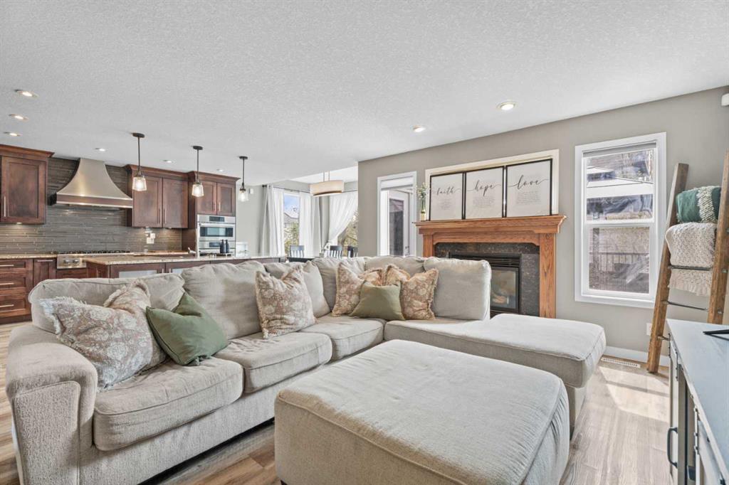 Picture of 31 Brightondale Close SE, Calgary Real Estate Listing