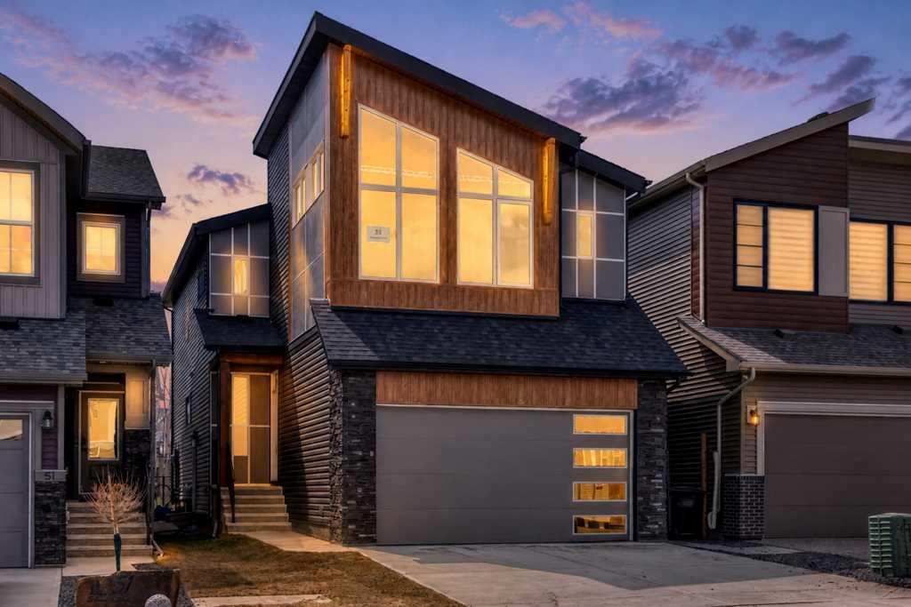 Picture of 55 Silver Spruce Grove SW, Calgary Real Estate Listing