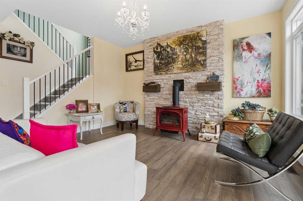 Picture of 187 Coopersfield Way SW, Airdrie Real Estate Listing