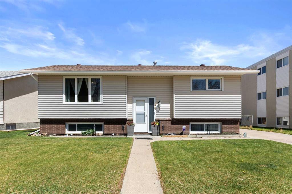 Picture of 34 Campbell Crescent SE, Medicine Hat Real Estate Listing