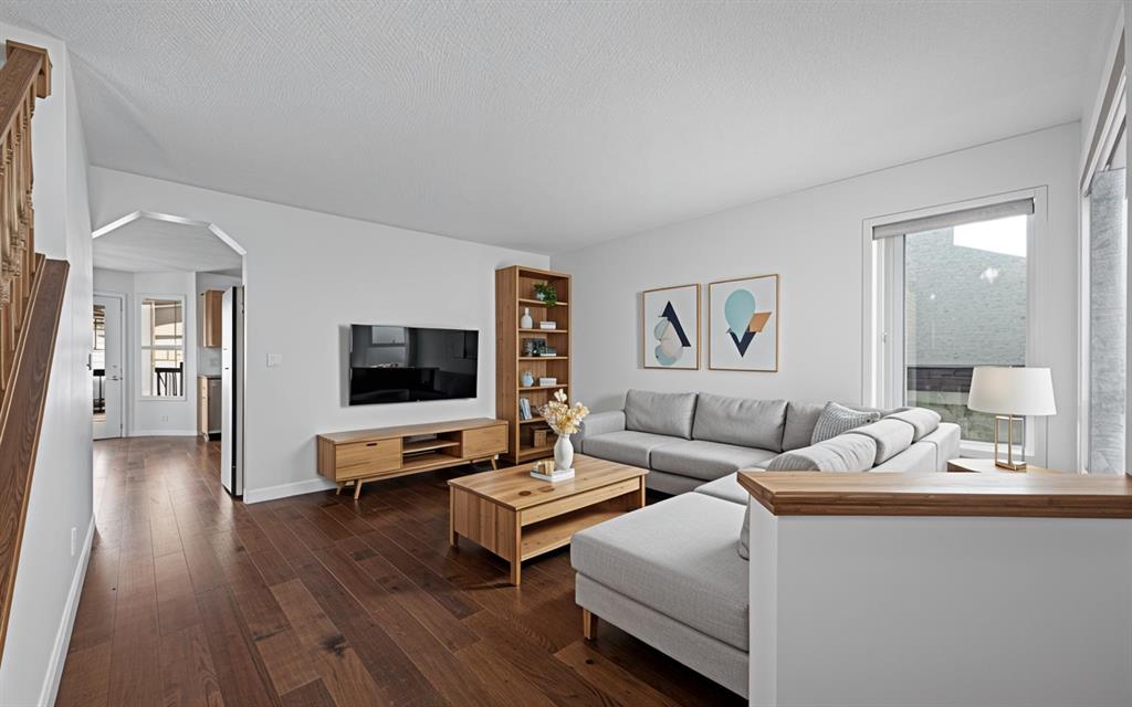 Picture of 182 Coventry Close NE, Calgary Real Estate Listing