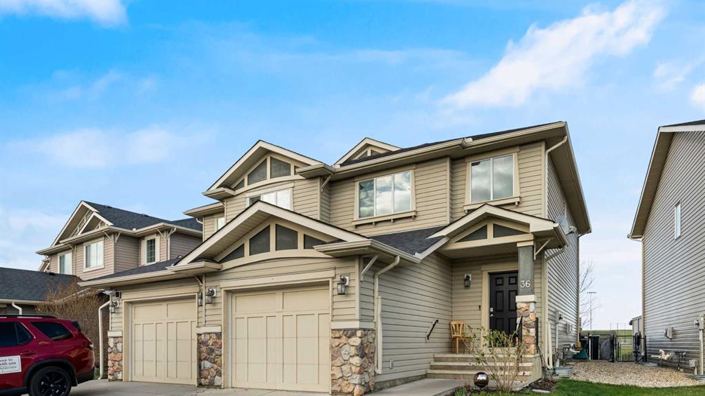 Picture of 36 New Brighton Landing SE, Calgary Real Estate Listing