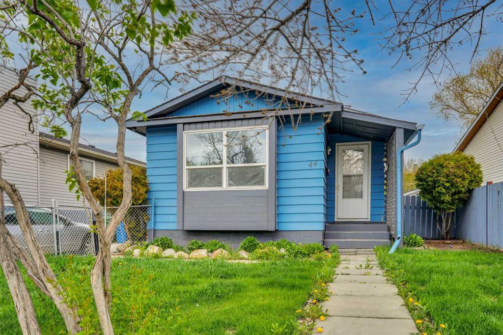 Picture of 44 Falmead Road NE, Calgary Real Estate Listing