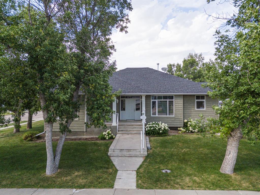 Picture of 224 52 Avenue W, Claresholm Real Estate Listing
