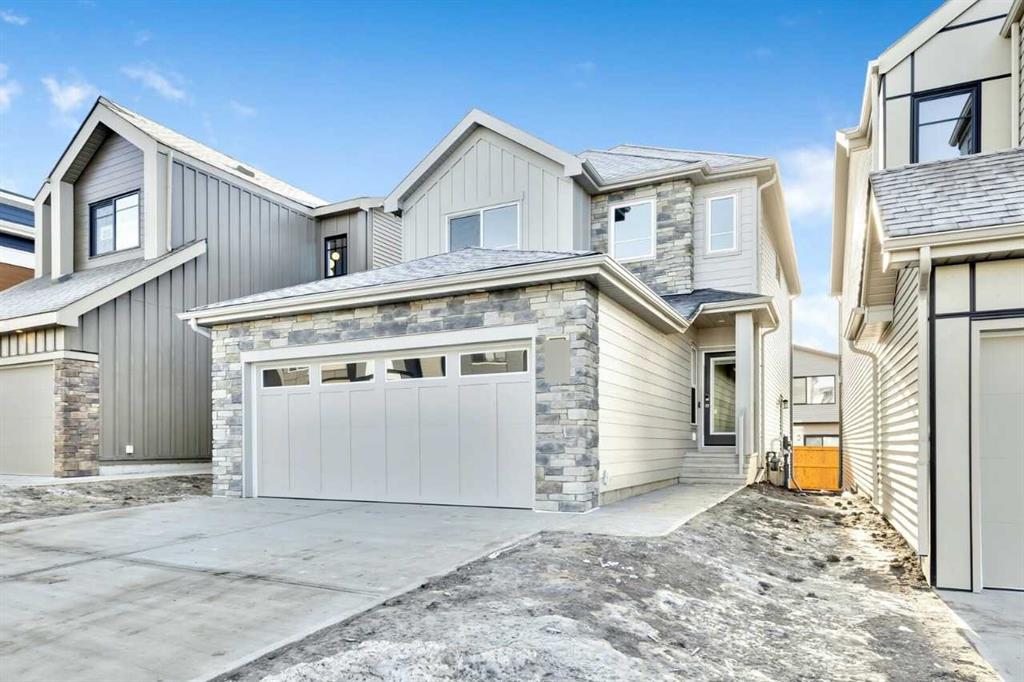 Picture of 400 Heartwood Grove SE, Calgary Real Estate Listing