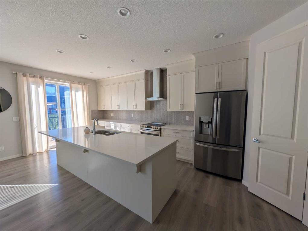 Picture of 54 Seton Manor SE, Calgary Real Estate Listing