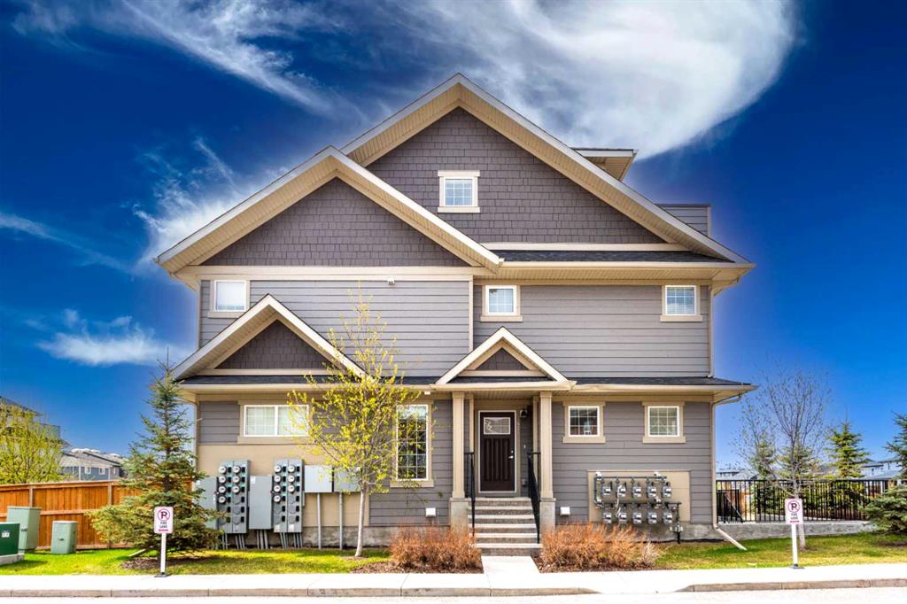 Picture of 428 Cranbrook Square SE, Calgary Real Estate Listing