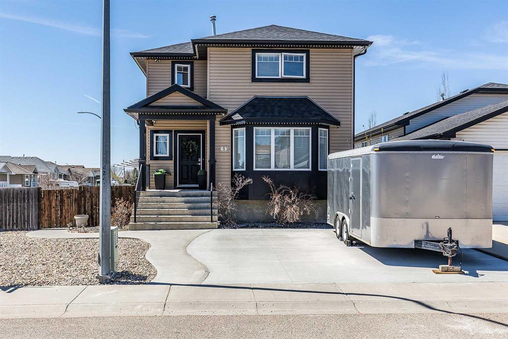 Picture of 8 Terrace Circle NE, Medicine Hat Real Estate Listing