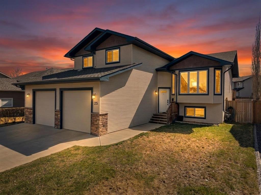Picture of 25 Pioneer Way , Blackfalds Real Estate Listing