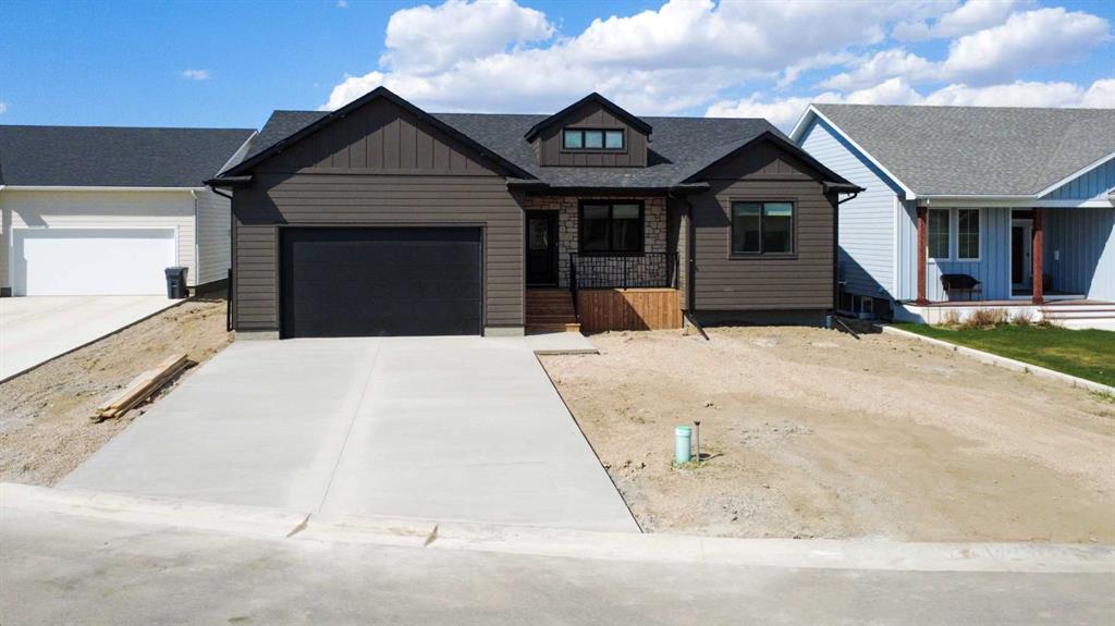 Picture of 306 Bridge Crossing Close , Raymond Real Estate Listing