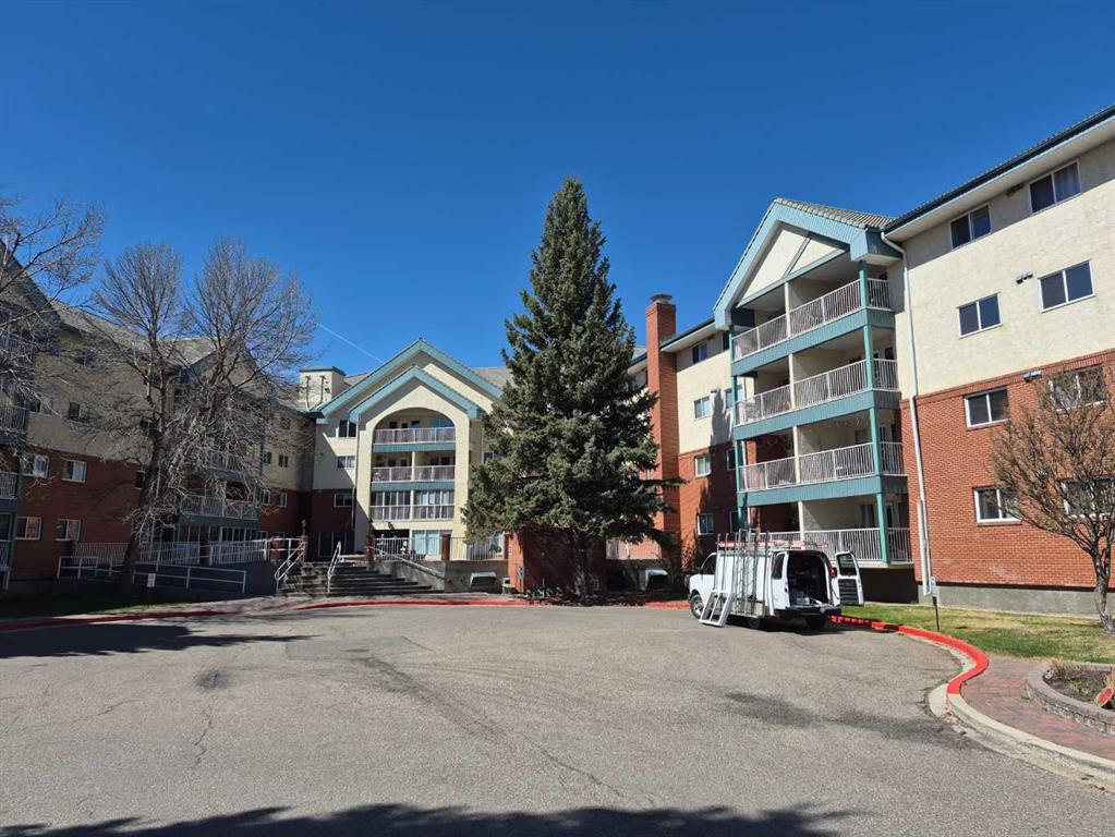 Picture of 418, 20 3 Street S, Lethbridge Real Estate Listing