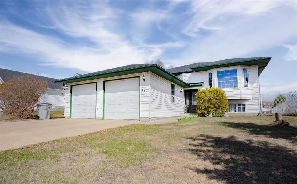 Picture of 945 22 Street , Wainwright Real Estate Listing