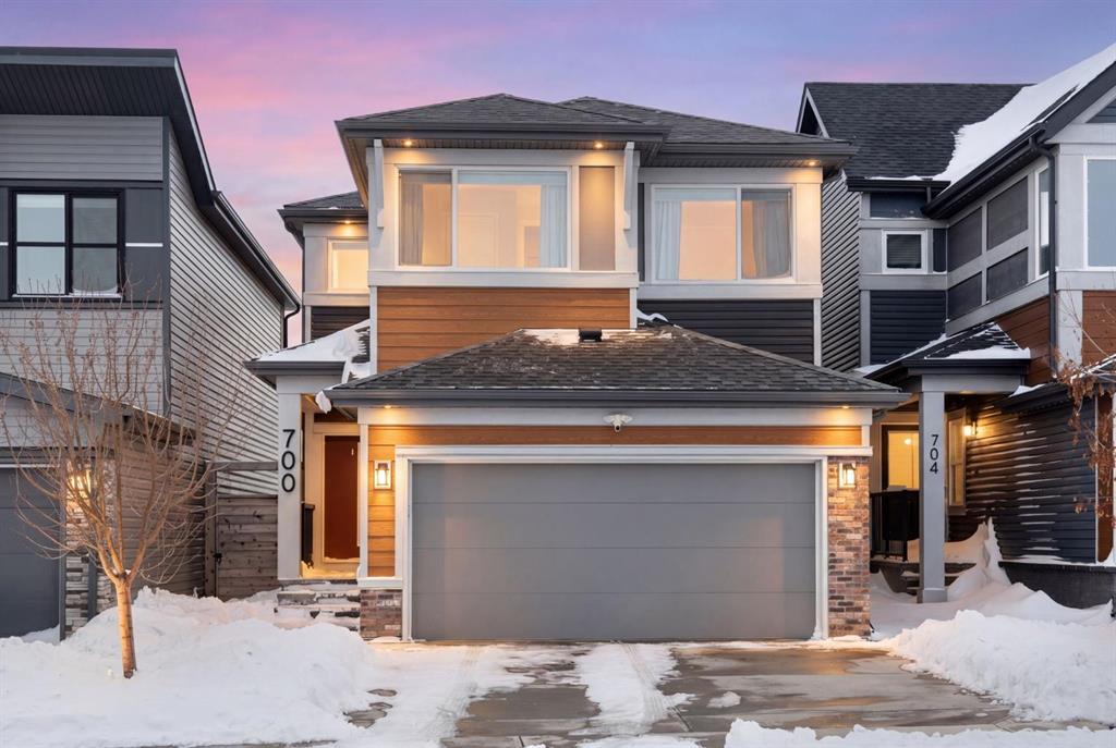 Picture of 700 Seton Circle SE, Calgary Real Estate Listing