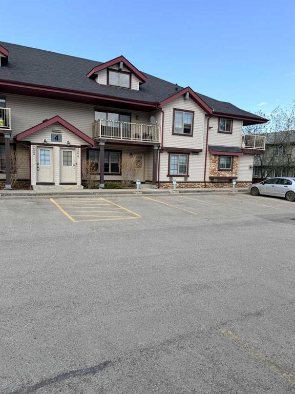 Picture of 104, 4 Everridge Square SW, Calgary Real Estate Listing