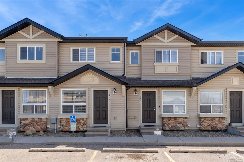 Picture of 257 Saddlebrook Point NE, Calgary Real Estate Listing