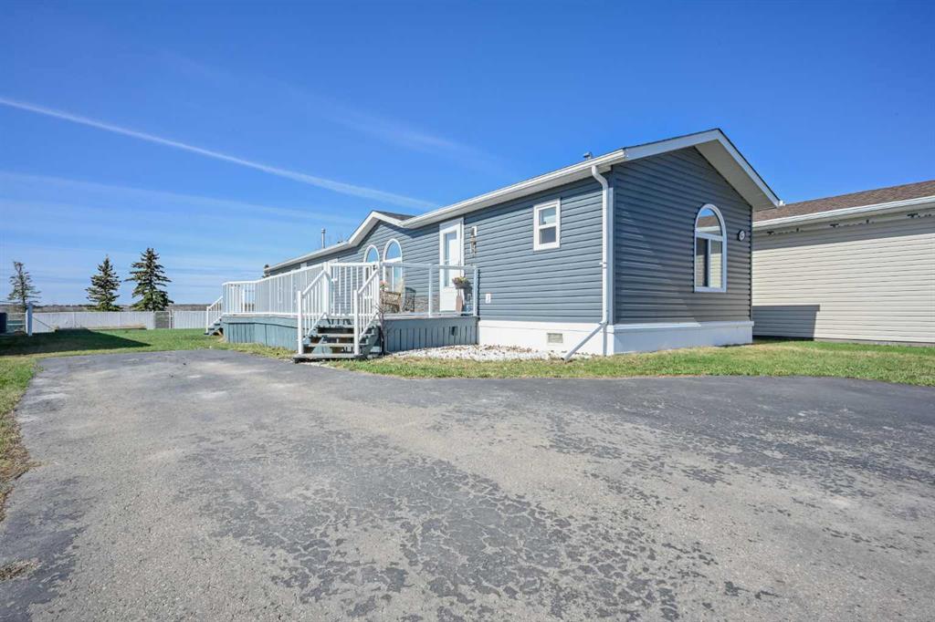 Picture of 547 Stewart Street , Rural Grande Prairie No. 1, County of Real Estate Listing