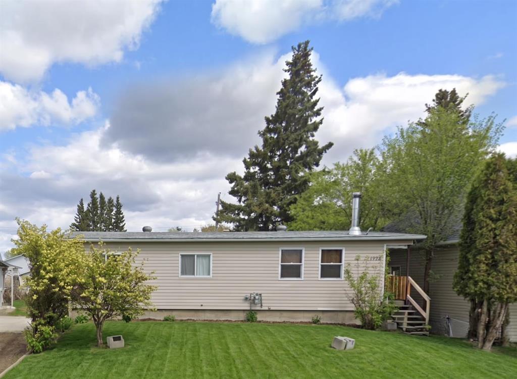 Picture of 4928 58th Avenue  , High Prairie Real Estate Listing