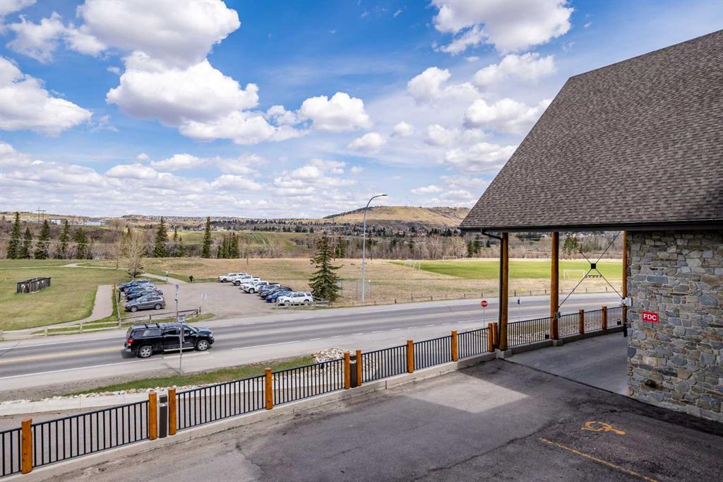 Picture of 213, 77 George Fox Trail W, Cochrane Real Estate Listing