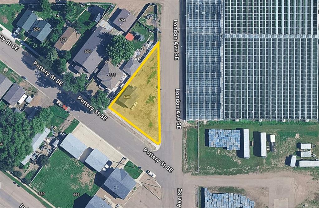 Picture of 640 Pottery Street SE, Medicine Hat Real Estate Listing