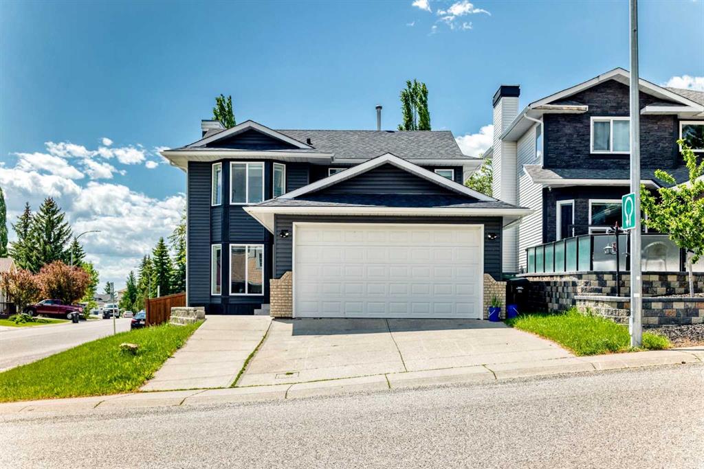 Picture of 112 Christie Park Manor SW, Calgary Real Estate Listing