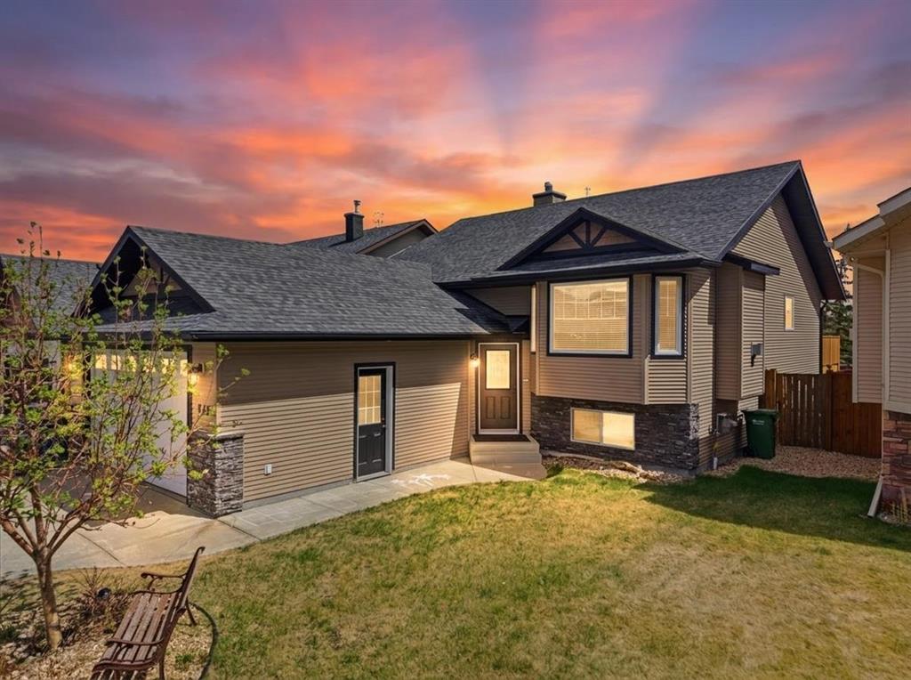 Picture of 135 Issard Close , Red Deer Real Estate Listing