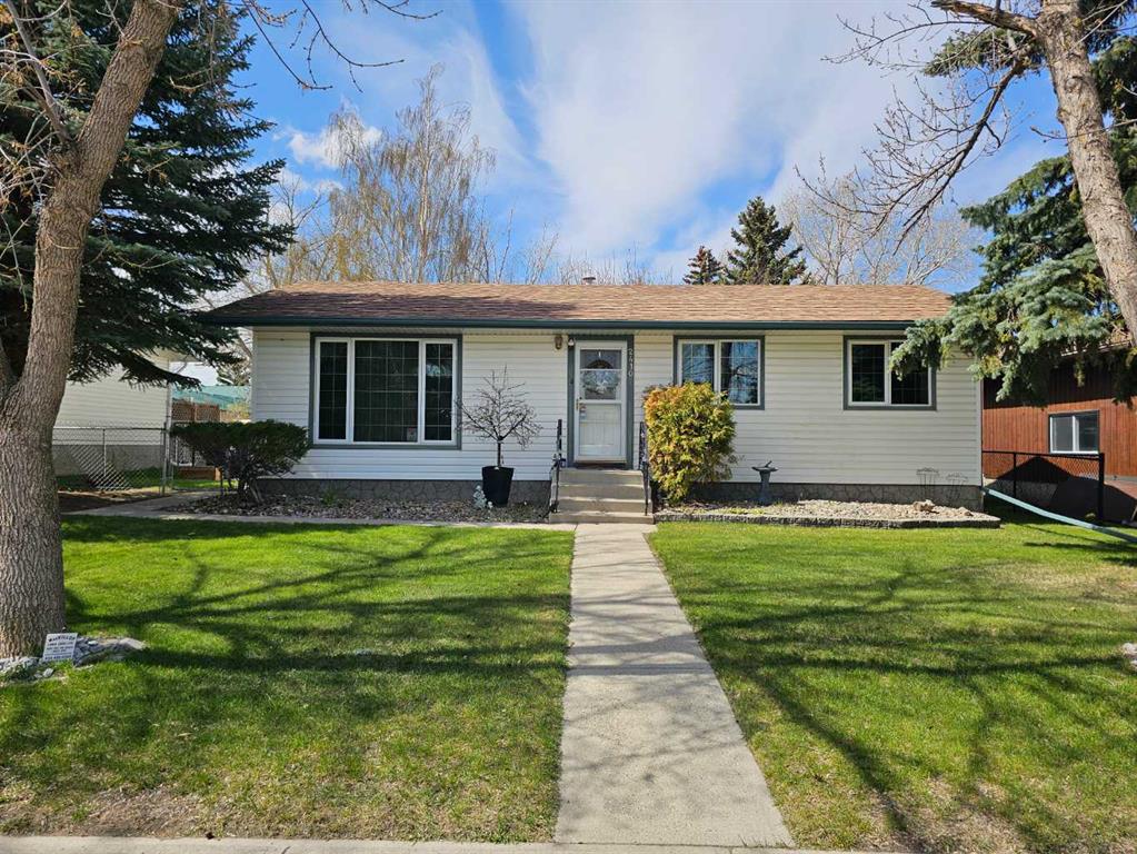 Picture of 2410 25 Street , Nanton Real Estate Listing