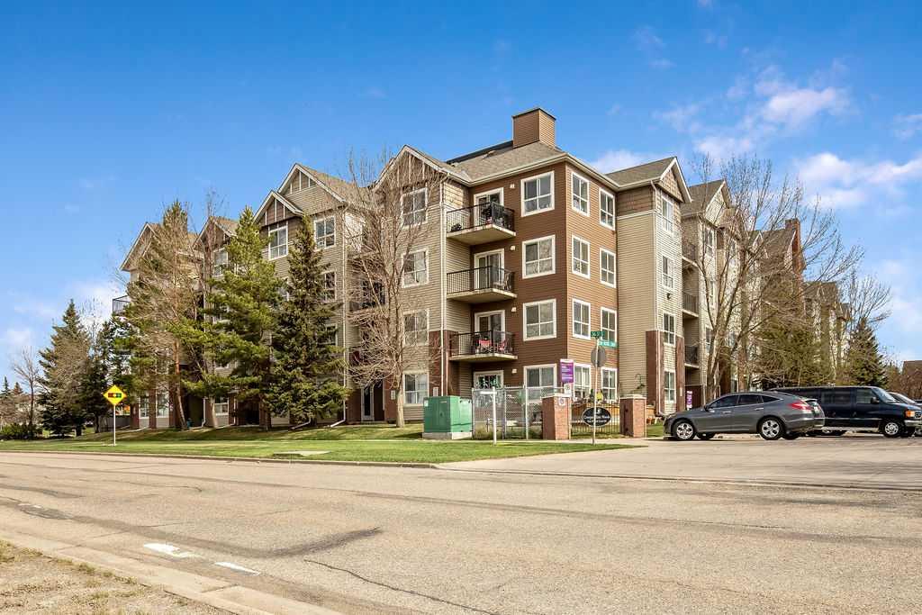 Picture of 4301, 73 Erin Woods Court SE, Calgary Real Estate Listing
