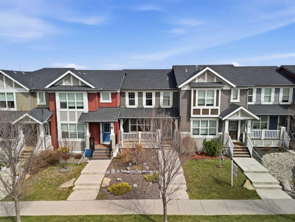 Picture of 93 Sunvalley Road , Cochrane Real Estate Listing