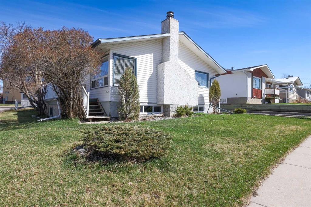 Picture of 5424 51 Avenue , Rocky Mountain House Real Estate Listing