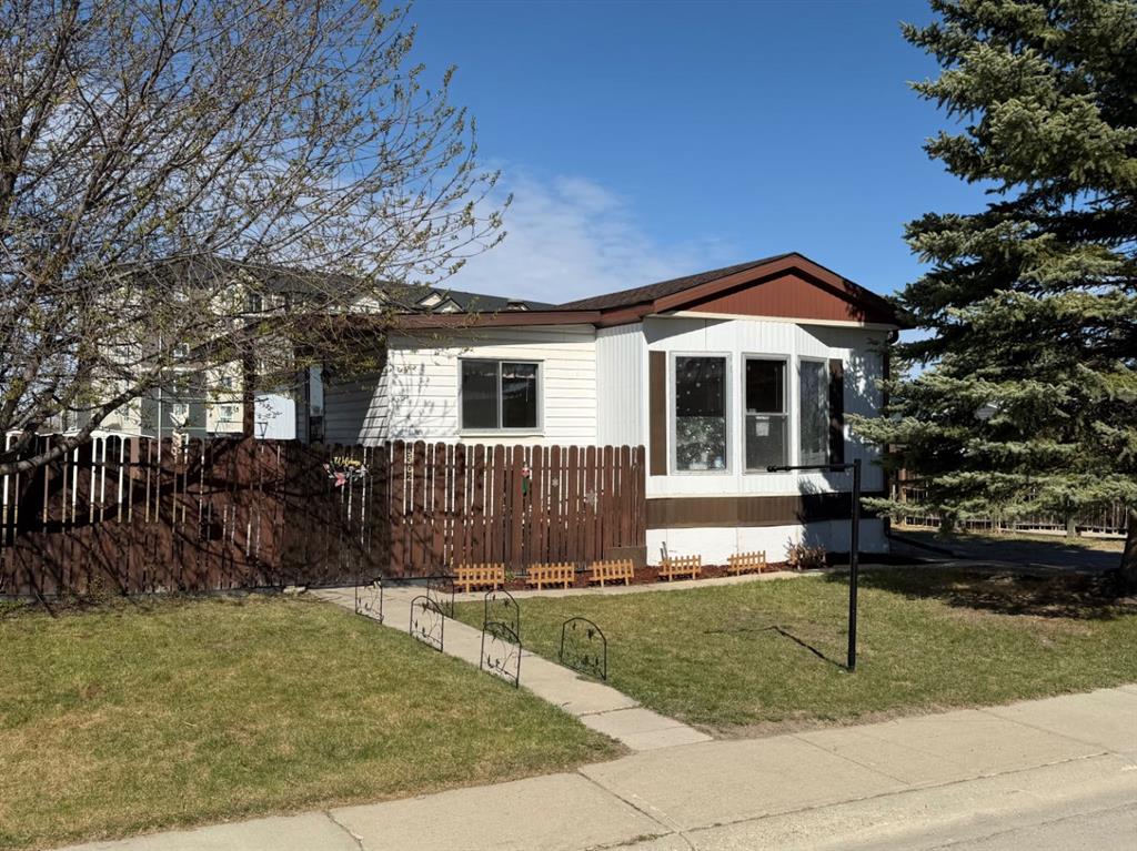 Picture of 5302 Birch Road , Olds Real Estate Listing
