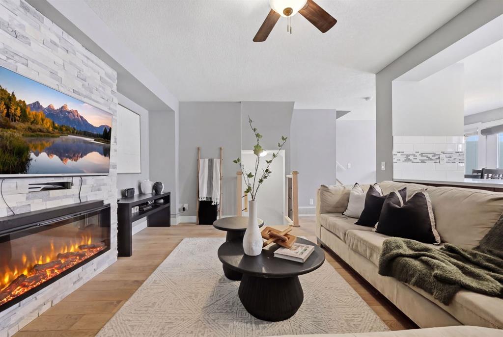 Picture of 209 Hillcrest Gardens SW, Airdrie Real Estate Listing