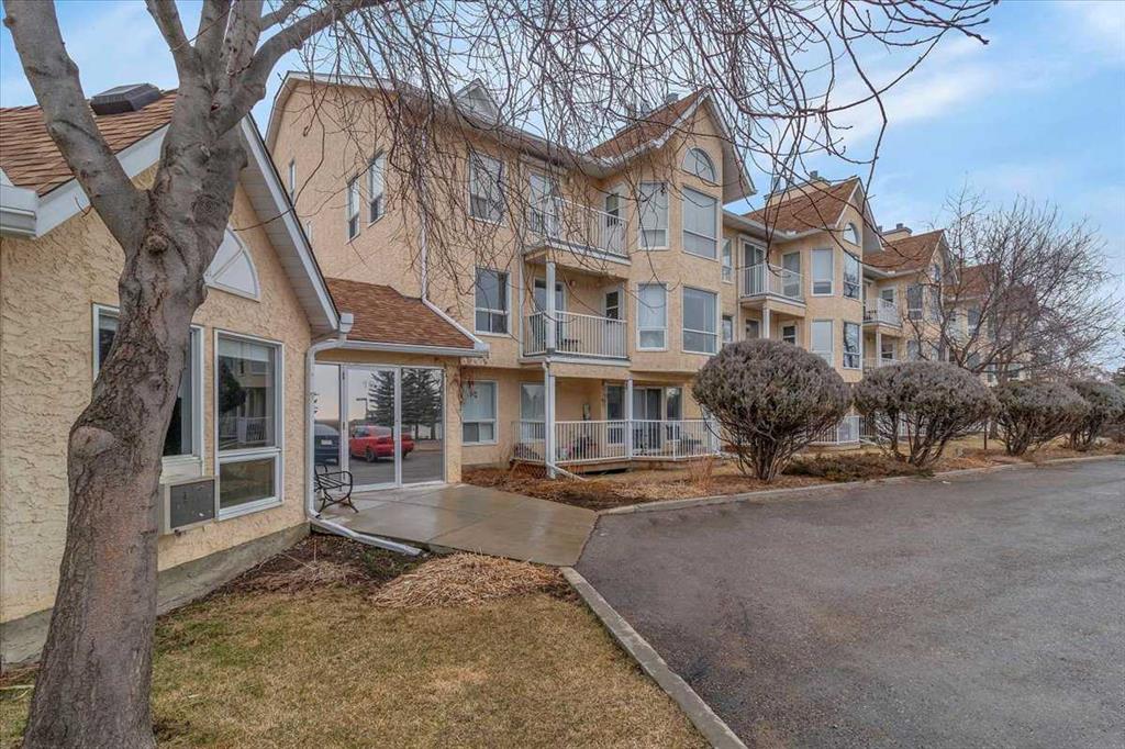 Picture of 208, 102 Centre Court , Okotoks Real Estate Listing