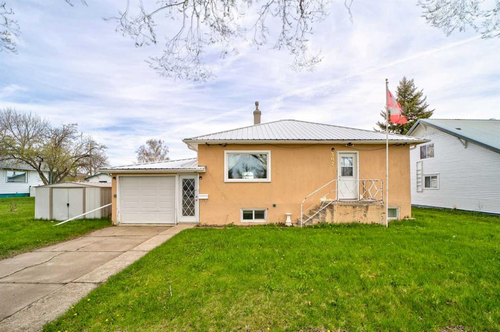 Picture of 307 Grey Street , Granum Real Estate Listing