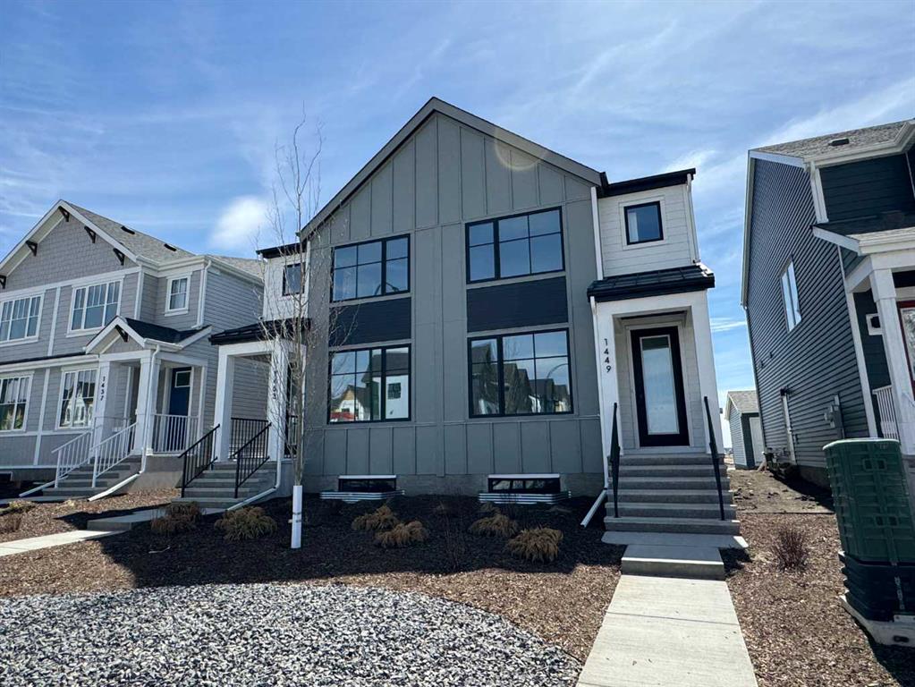 Picture of 1449 Rangeview Drive SE, Calgary Real Estate Listing